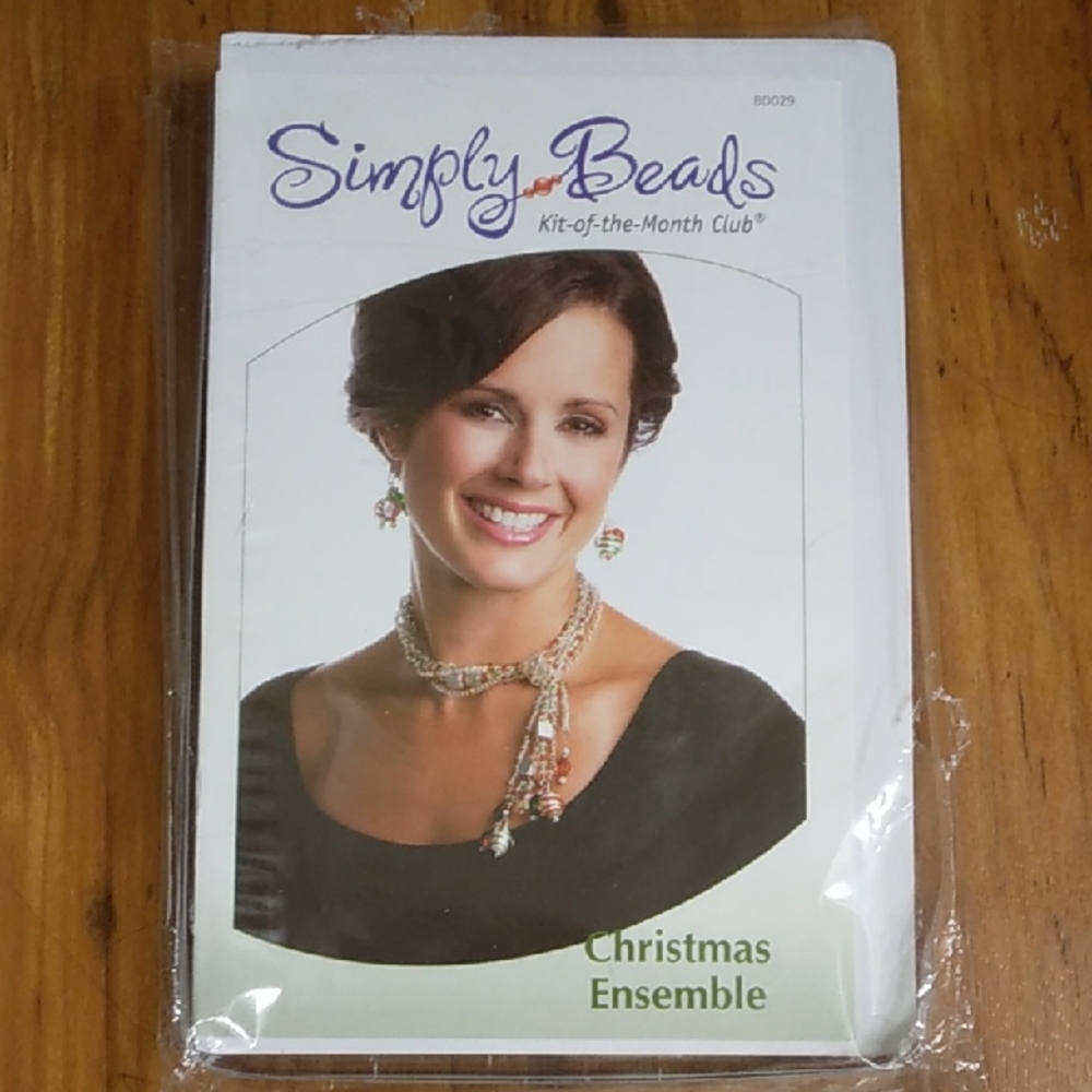 Simply Beads Jewelry Making Kit Christmas Ensemble